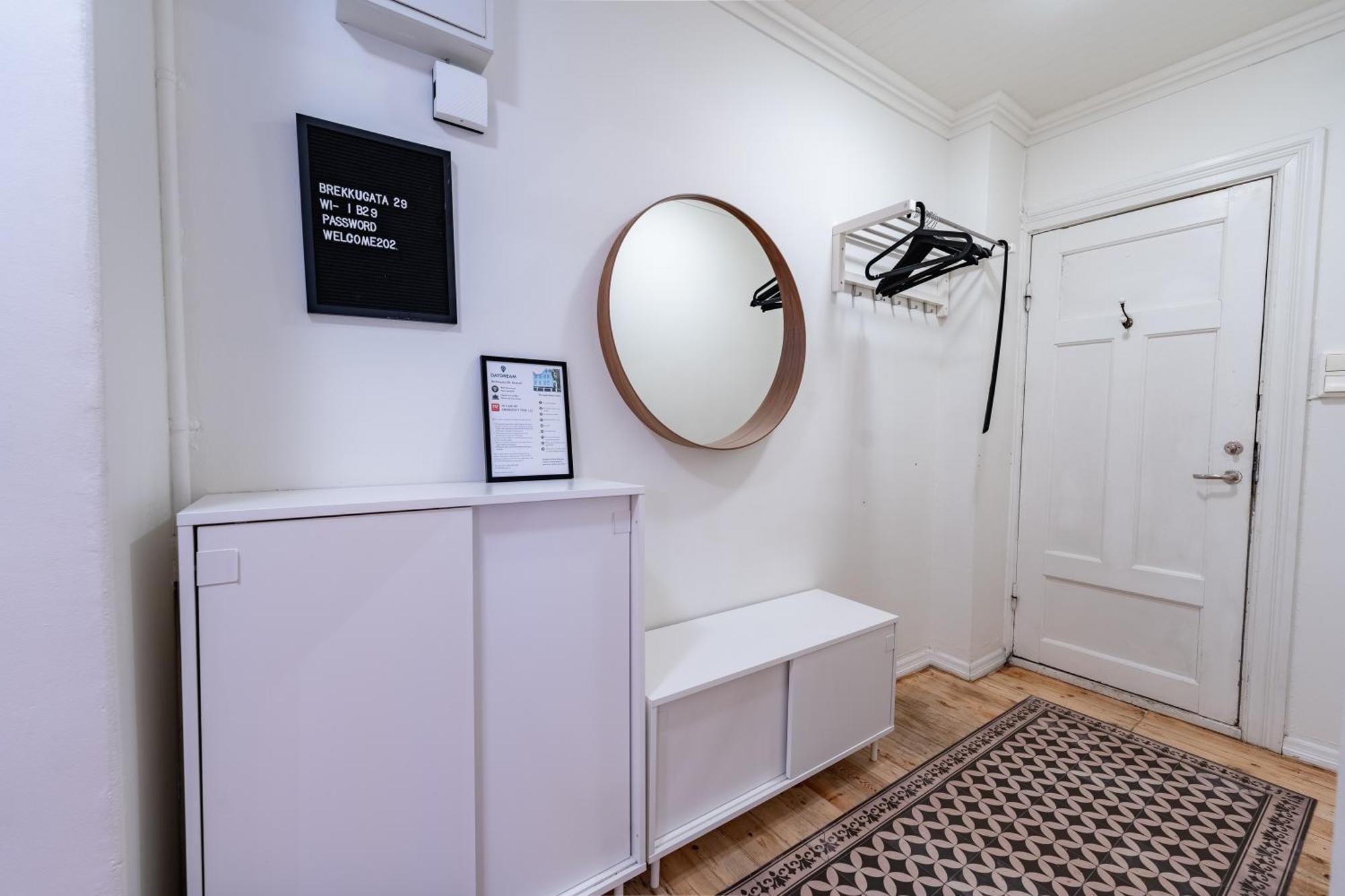 Day Dream Central Akureyri Three Bedroom Apt المظهر الخارجي الصورة