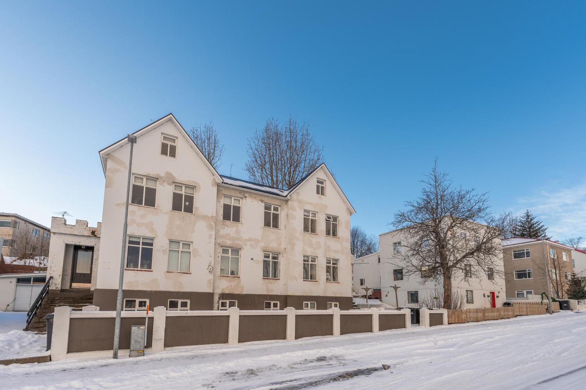 Day Dream Central Akureyri Three Bedroom Apt المظهر الخارجي الصورة